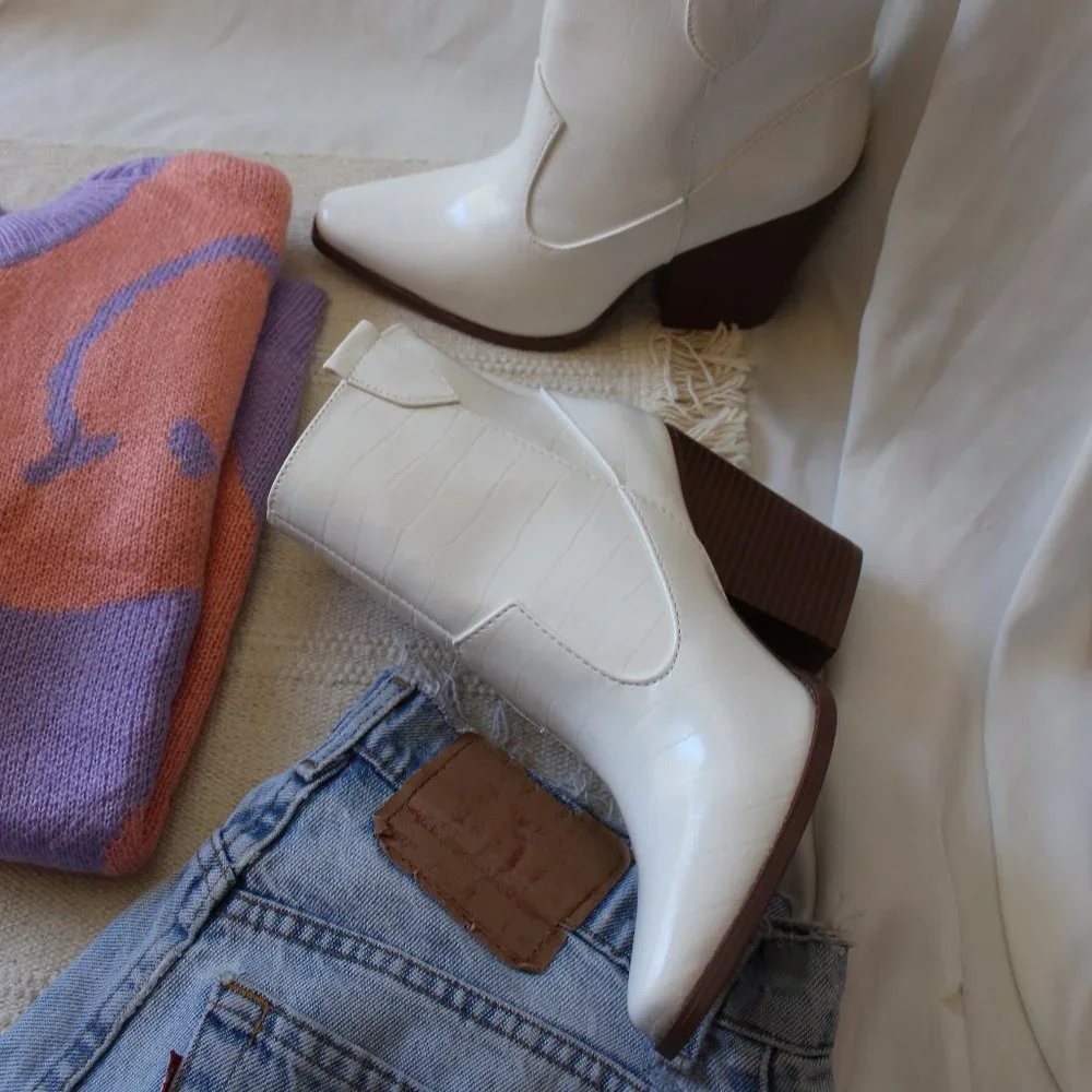🆕The Debbie// White croco western style boot - Picture 5 of 10